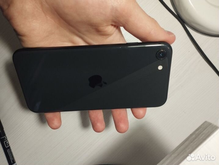 iPhone SE (2020), 64 ГБ