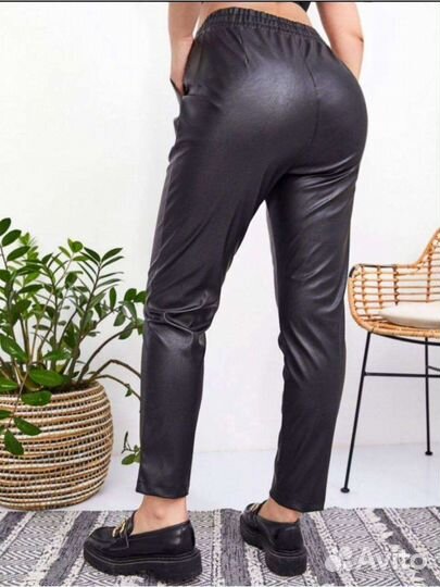 Брюки новые из экокожи