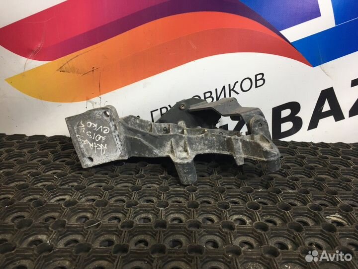 Кронштейн помпы Mercedes-Benz Actros