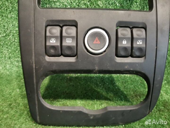 Накладка на торпедо LADA Largus 2019