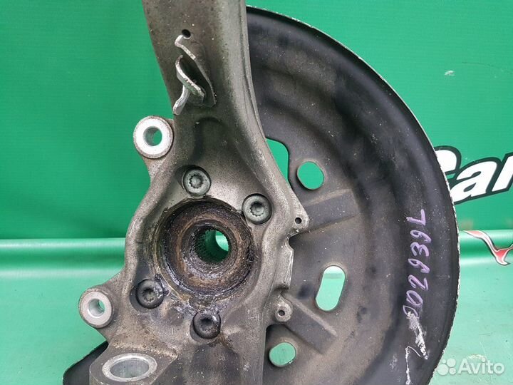 Кулак поворотный передний левый Audi A8L D3 BFM