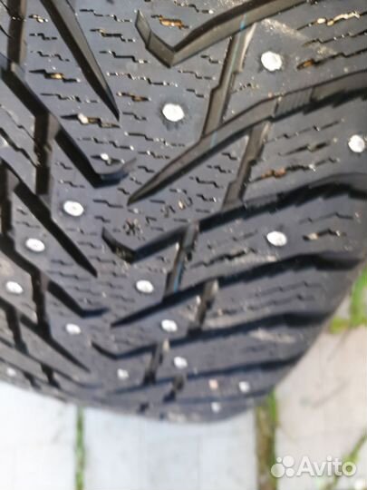 Nokian Tyres Hakkapeliitta 8 SUV 235/55 R17