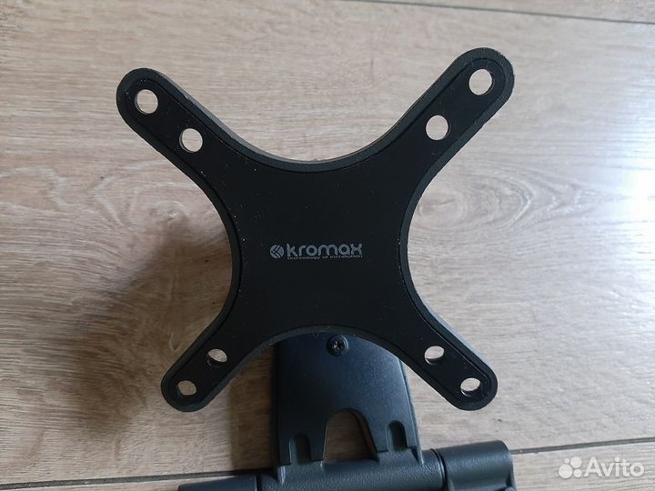 Крепление для монитора на стенку