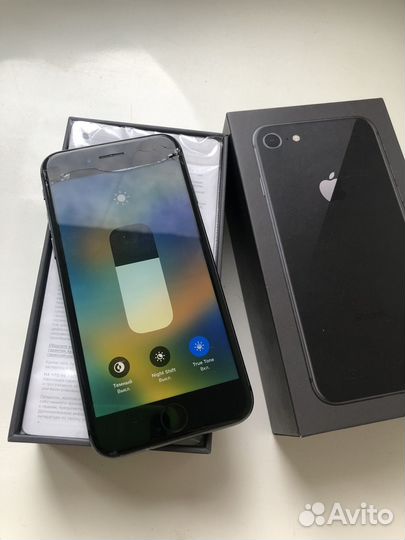 iPhone 8 64гб