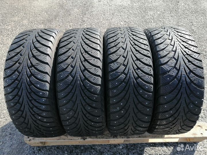 Goodyear UltraGrip Extreme 195/65 R15 97L