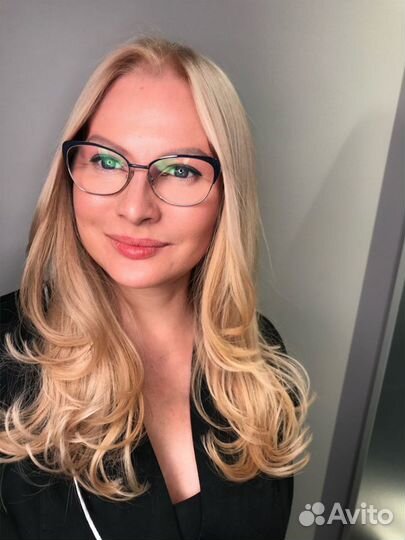 Врач дерматолог косметолог