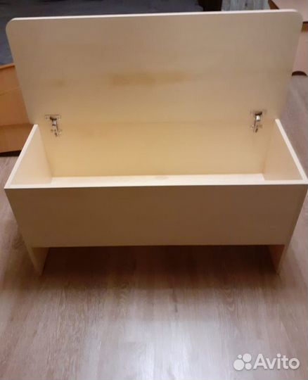 Продаю скамью с отделением для хранения