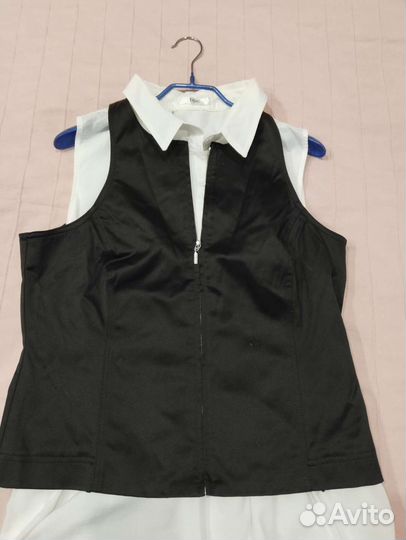 Жилетка черная 44-46 размер