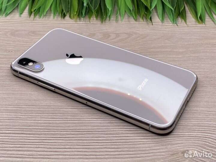 iPhone X, 64 ГБ