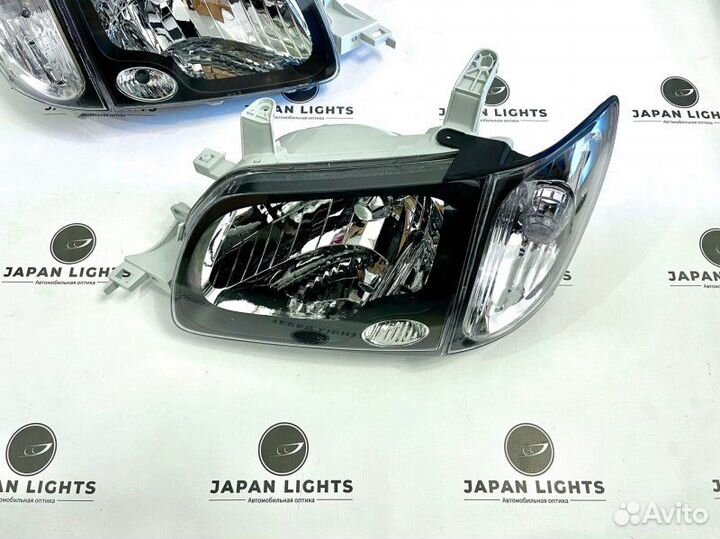 Фары хрустальные передние Toyota Town Ace Lite Ace
