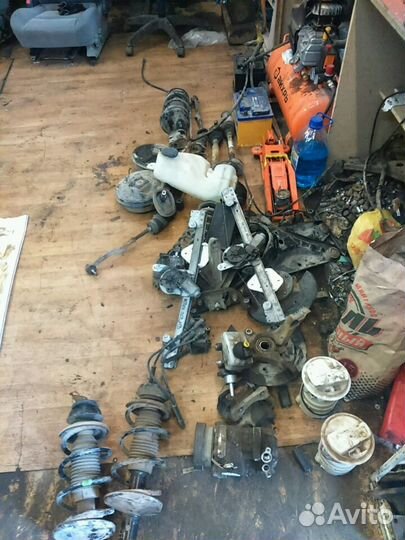 Дроссельная заслонка Рено Логан Оригинал