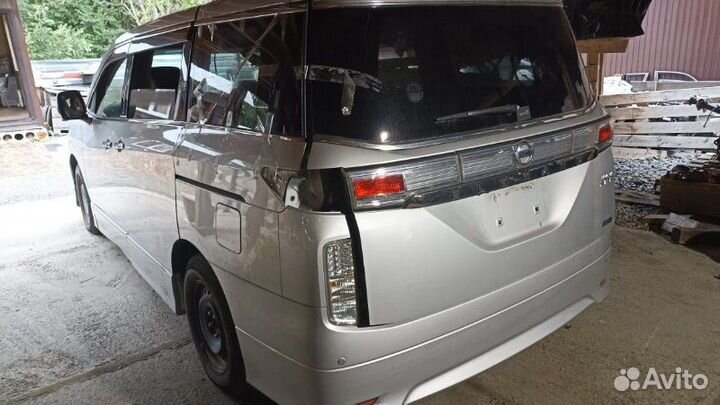 Корпус воздушного фильтра Nissan Elgrand PE52