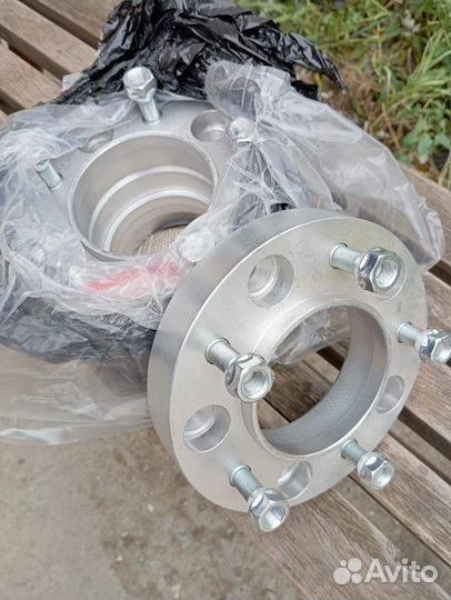 Проставки колес 2121 Нива 5х139,7 30мм (4шт.) ZUZ