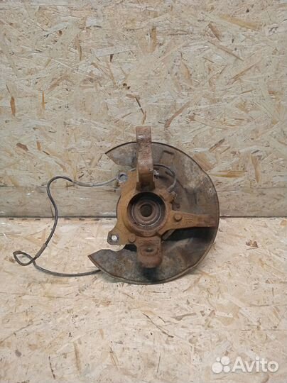 Кулак поворотный передний правый Geely Emgrand EC7