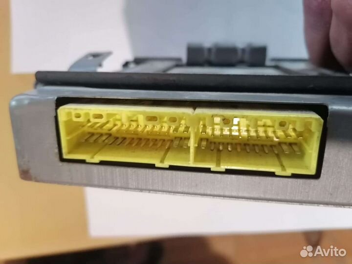 Блок управления двигателем Mазда 626 ге 1.8 16v