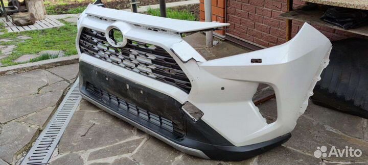 Бампер передний toyota rav 4 50