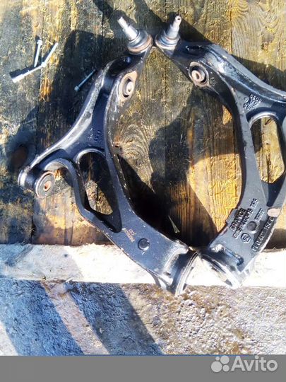 Рычаг передний нижний VW Touareg