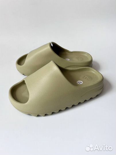 Сланцы Adidas yeezy slide