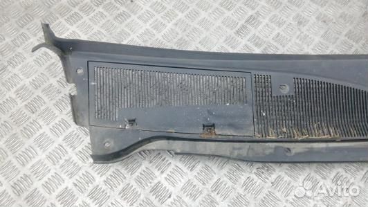 Накладка декоративная (жабо, дождевик) cadillac SR