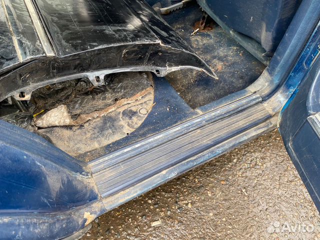 Накладки порогов внутренние Mercedes W126