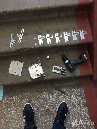 Замена, установка, ремонт замков, ручек, сердцевин