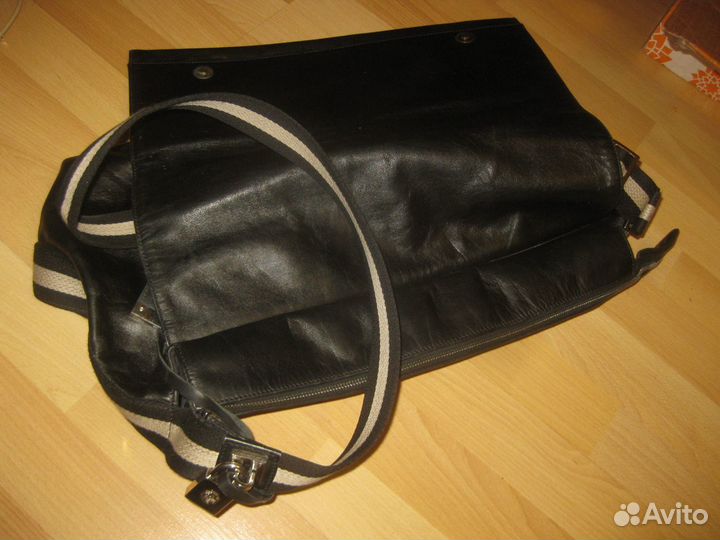 Сумка bally. Кожаная