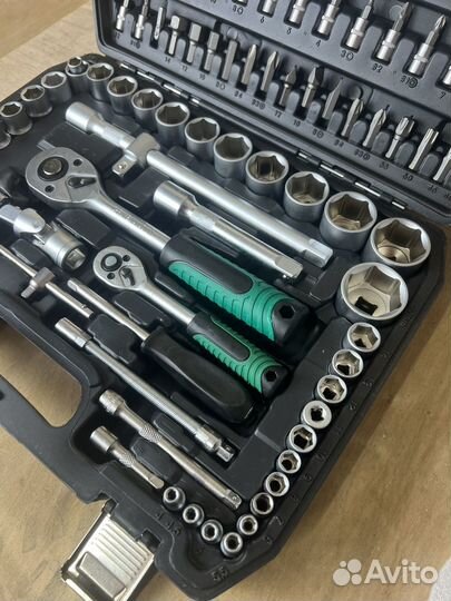 Набор инструментов в кейсе 94 предмета