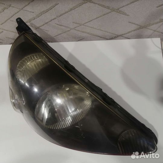 Фара Хонда Фит