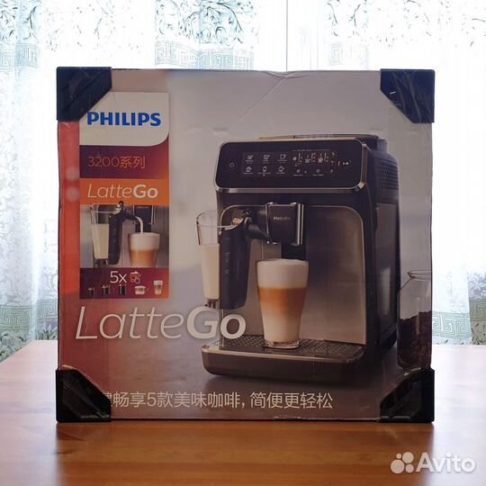 Кофемашина Philips LatteGo EP3146/72