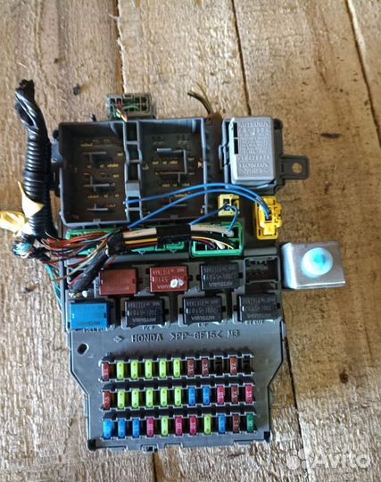 Блок предохранителей Аккорд 7