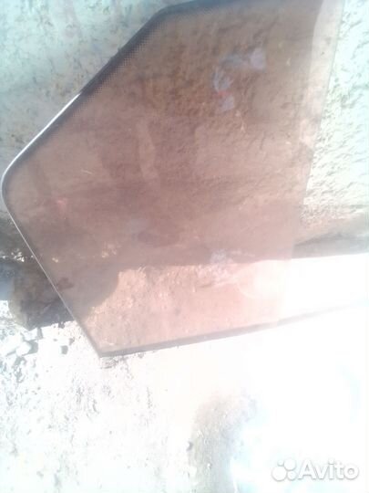 Боковое стекло на ваз. 2107