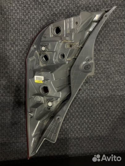 Задний левый фонарь Hyundai Solaris 1