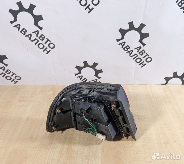 Стоп сигнал Nissan Cefiro