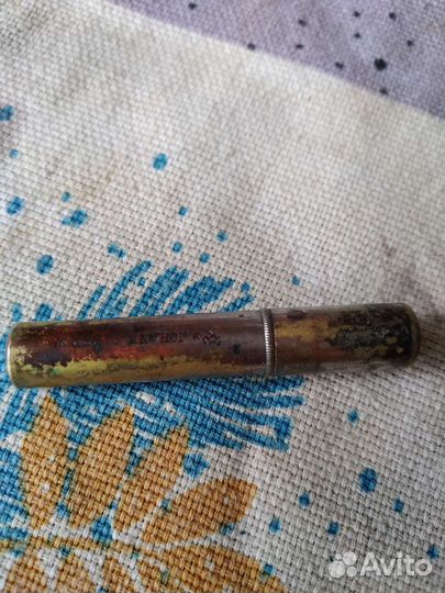 Тубус с перьями для ручки