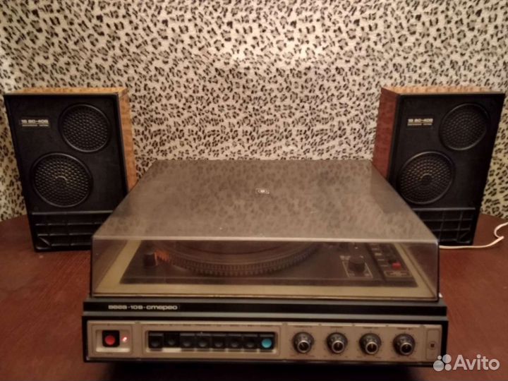 Проигрыватель Вега 108 с колонками