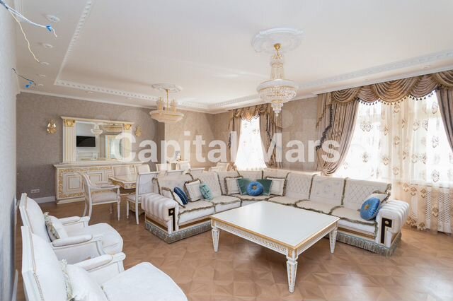 4-к. квартира, 203 м², 3/6 эт.