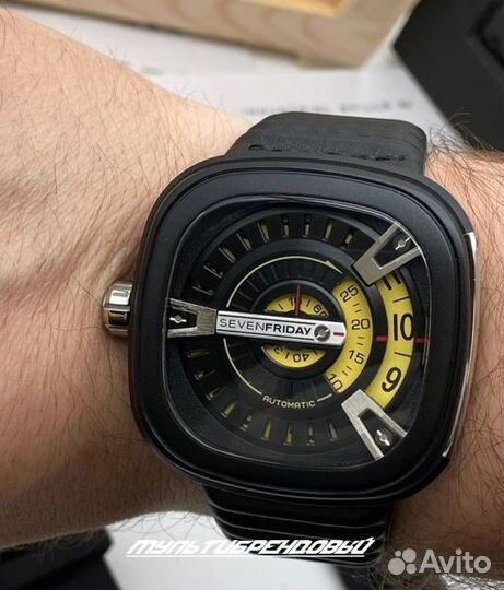 Мужские часы sevenfriday