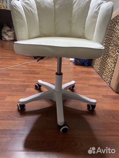 Компьютерное кресло для девочек