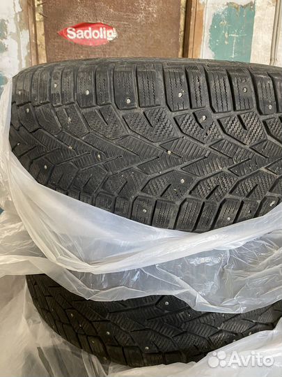 Gislaved Nord Frost 200 65/4.5 R17