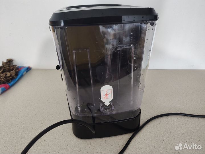 Кофеварка рожковая Binatone ECM 153