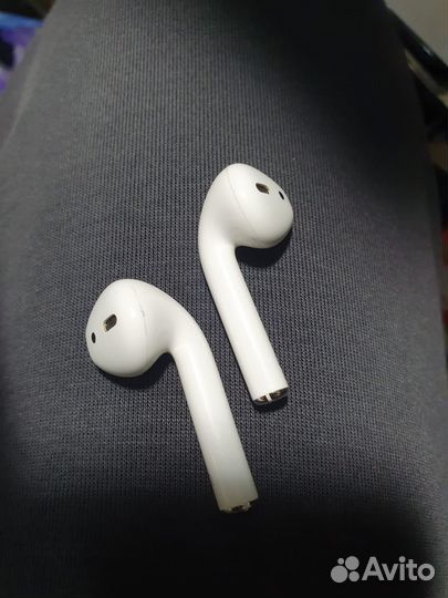AirPods (2го поколения)