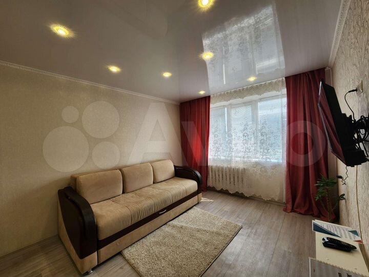 2-к. квартира, 50 м², 1/9 эт.