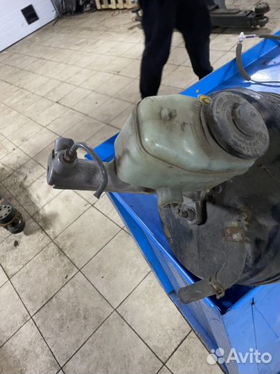 Главный тормозной цилиндр Land Cruiser 105