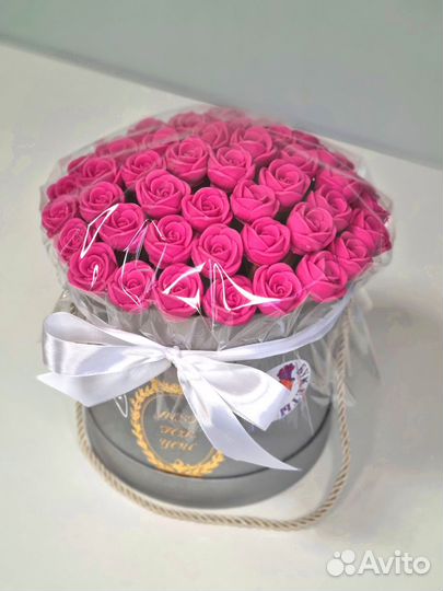 Розы из Белого Шоколада - 37 шт в Коробке