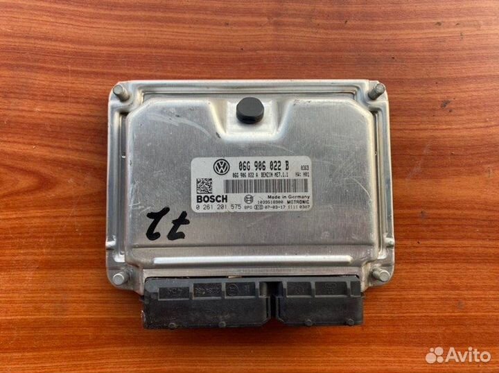 Блок управления двигателем Vw Touran вsx 2007