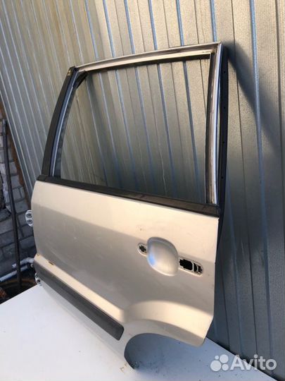 Дверь боковая задняя левая Ford Fusion хетчбек