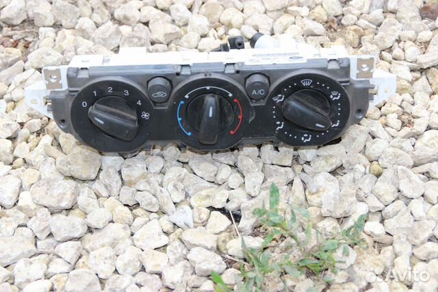 Блок управления печкой Форд Фокус 2