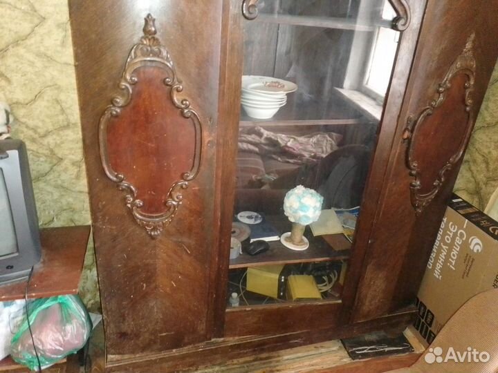 Германский старинный шкаф