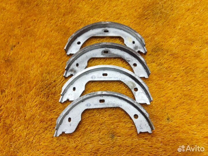 Колодки ручника задние Bmw 7-Series E65 N62B48B