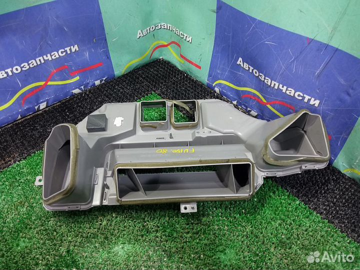 Обшивка стойки передней нижняя правая Mitsubishi P